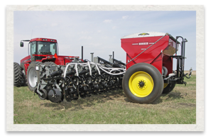 Hiniker 6000 Strip Till Equipment