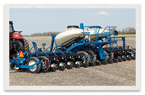 Kinze 3665 Series Pivot Fold Planter